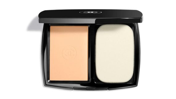 Chanel Ultra Le Teint Ultrawear All Day Comfort Flawless Finish Compact Foundation - B30