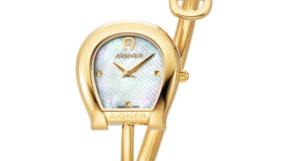 Women Flora Large Golden Watch