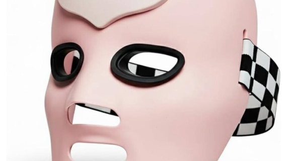 ELLE, Radiance Boost Pro Facewear LED Mask